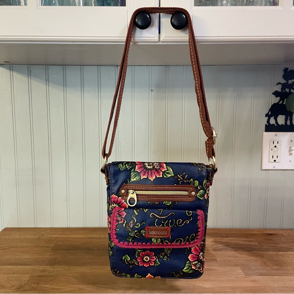 Sakroots Artists Circle Flat Crossbody